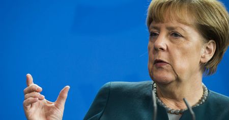 Angela Merkel rozmawiała telefonicznie z Władimirem Putinem. Apelują o pokój Ukrainie