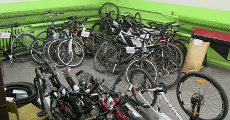 Rowerowy gang rozbity w Krakowie. Skradzione rowery trafiają do właścicieli