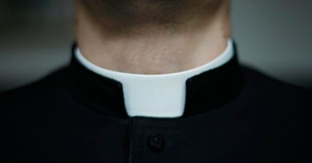 Ksiądz ukradł pieniądze z ministerstwa. Kościół nie chce oddać