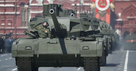 Próba generalna parady zwycięstwa. Na Placu Czerwonym popsuł się rosyjski superczołg "Armata"