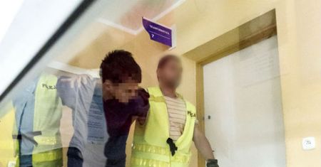 Zabił, bo nie dostał zasiłku? 27-latek z Kamiennej Góry usłyszał zarzuty