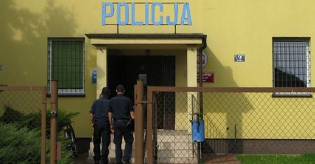 Kobieta urodziła dziecko w komisariacie w Mosinie