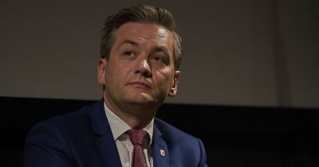 Barbara Nowacka u Sławomira Sierakowskiego o kandydaturze Roberta Biedronia na prezydenta: jest absolutną antytezą bardzo zaściankowego i konserwatywnego Andrzeja Dudy