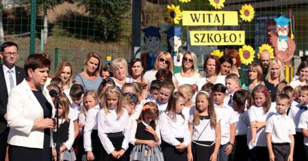 Premier Beata Szydło: szkoła będzie otwarta na zdanie rodziców; musi wychowywać