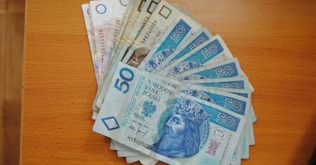 Okradła seniora. Miała sprawdzać, czy starszy pan ma pieniądze na trumnę