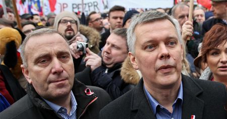 Platforma nie chce debaty w Parlamencie Europejskim o sytuacji Polski