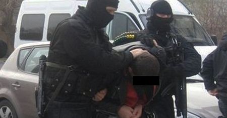 Policja uderza w gangi papierosowe. Seria zatrzymań w całym kraju
