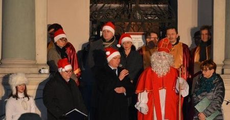 Betlejem Poznańskie otwarte - ruszył jarmark świąteczny na Starym Rynku