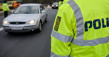 Atak na policjantów w Szwecji. Zatrzymano 11 zamaskowanych napastników