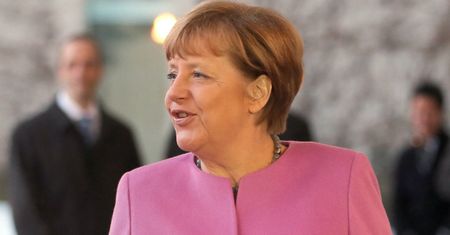 Merkel: burka poważną przeszkodą w integracji
