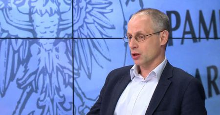 Historyk prof. Paweł Machcewicz wykluczony z debaty, bo by "zaszkodził"? Wytyczne miały paść z ministerstwa