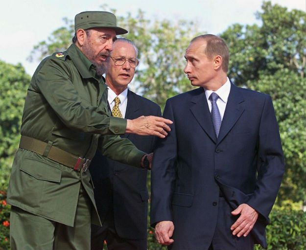 Fidel Castro i Władimir Putin w 2000 r.