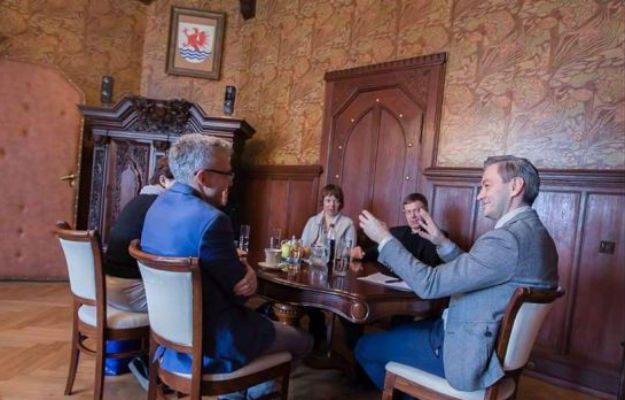 Robert Biedroń: nie chcę faworyzować jednej religii, muszę myśleć o wszystkich
