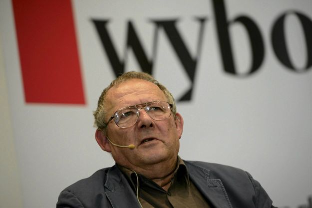"Gazeta Wyborcza" od 2011 roku nie opublikowała przeprosin Antoniego Macierewicza. Ta opieszałość może kosztować Agorę prawie milion złotych