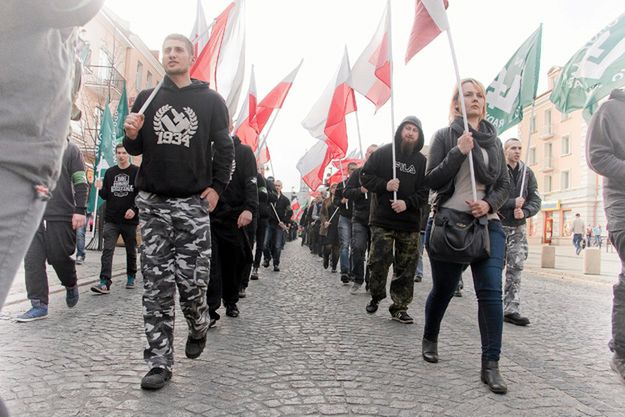 Protest przeciw obecności ONR na szkolnej uroczystości