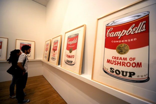 Jednym ze skradzionych dzieł jest "Zupa pomidorowa Campbella"