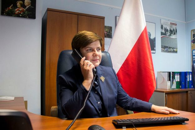 Beata Szydło podczas rozmowy z Angelą Merkel