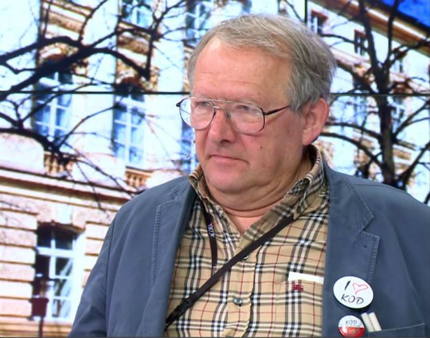 Oskarżany o zbrodnie stalinowskie brat Adama Michnika popiera KOD. Internauci oburzeni