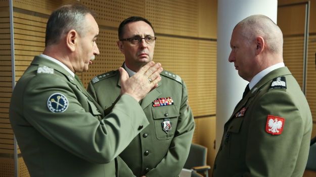 Od lewej: gen. Mieczysław Gocuł, gen. Marek Tomaszycki, gen. Mirosław Różański