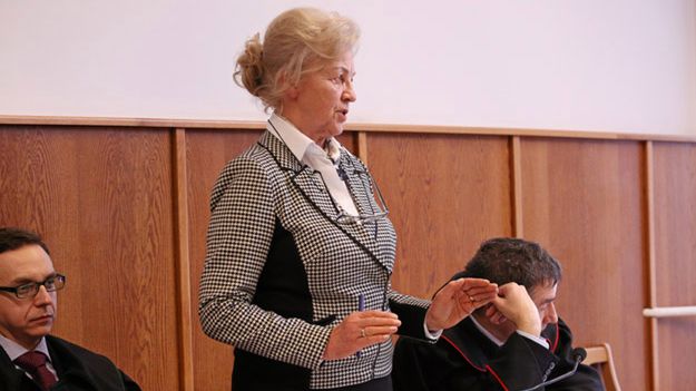 Krystyna Kornicka-Ziobro podczas jednej z rozpraw w procesie lekarzy oskarżonych ws. śmierci Jerzego Ziobry