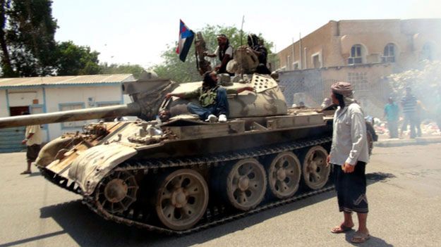 Członkowie milicji lojalni wobec prezydenta Abd ar-Raba Mansura al-Hadiego