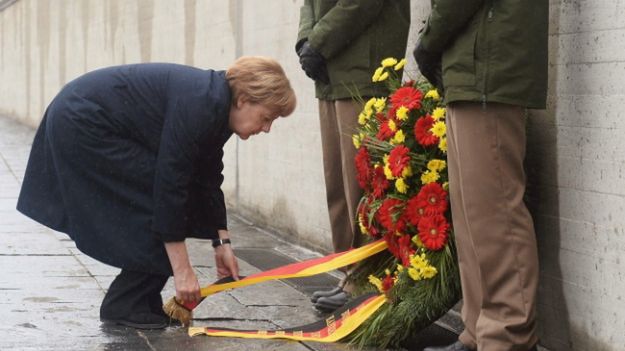 Angela Merkel podczas obchodów 70. rocznicy wyzwolenia obozu w Dachau