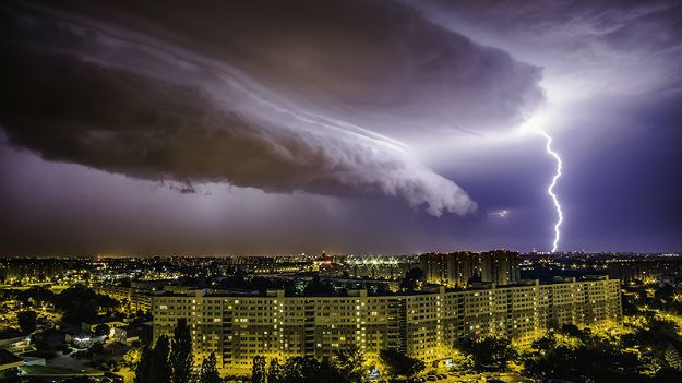 Potężna burza z piorunami w Poznaniu