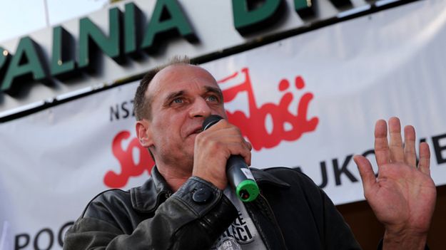 Paweł Kukiza na antyrządowym proteście w Brzeszczach.