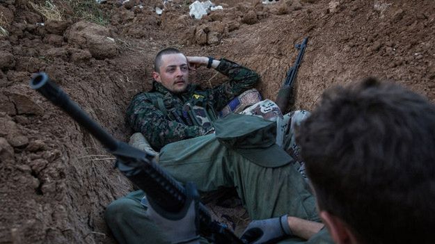 Zagraniczni bojownicy walczący w szeregach YPG, kwiecień 2015 r.