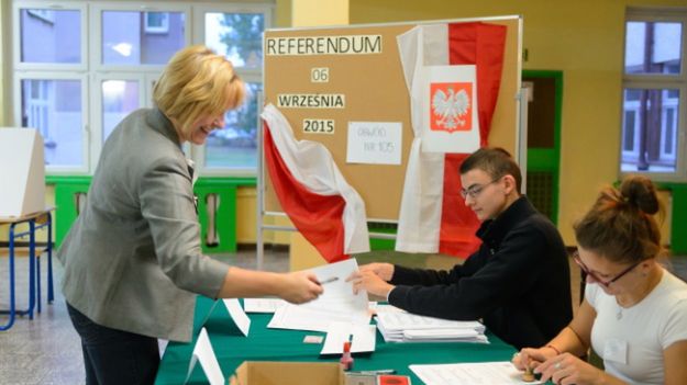 Obwodowa komisja ds. referendum nr 105 w Poznaniu