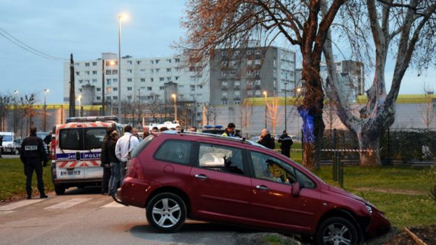 Miejsce ataku na żołnierzy w Valance, Francja.
