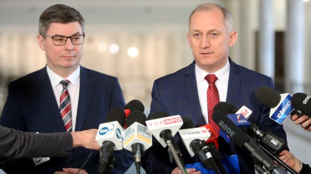 Jan Grabiec (L) i Sławomir Neumann (P)