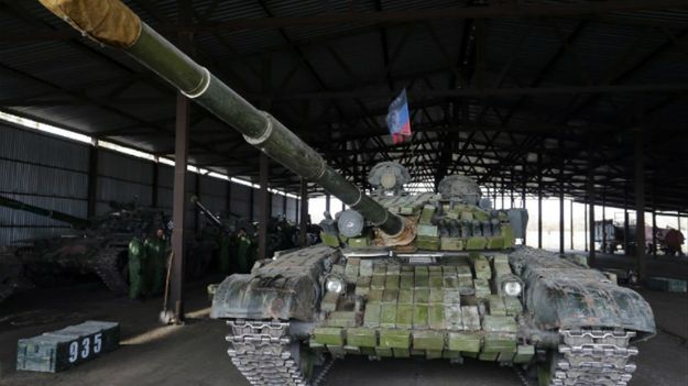 Rosyjski czołg T-72, z którego korzystają separatyści z Donbasu