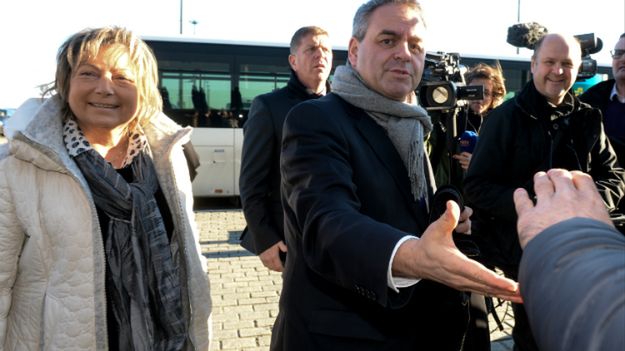 Xavier Bertrand (w środku)