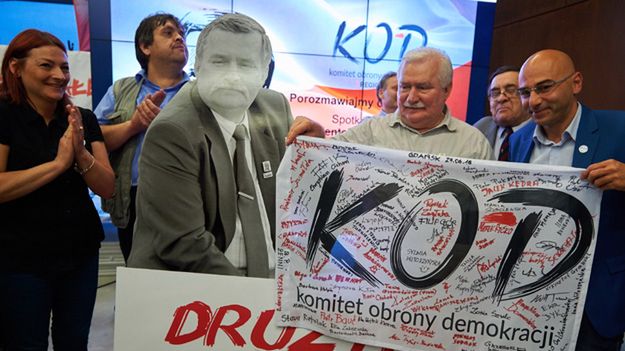 Lech Wałęsa na spotkaniu z przedstawicielami Komitetu Obrony Demokracji