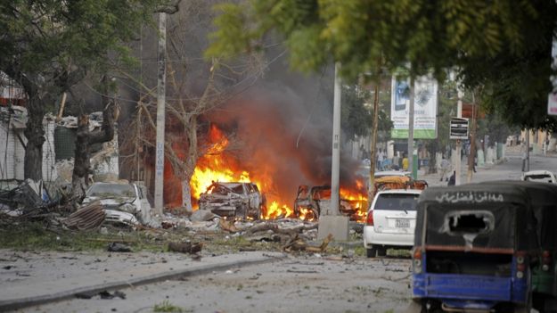 Miejsce zamachu w Mogadiszu, okolice hotelu "Ambassador"