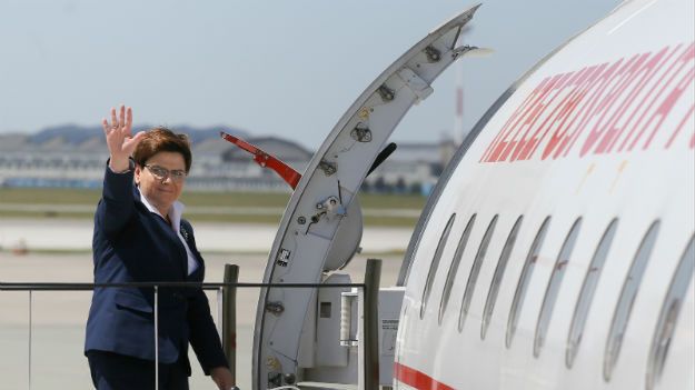Premier Beata Szydło przed wylotem do Pragi