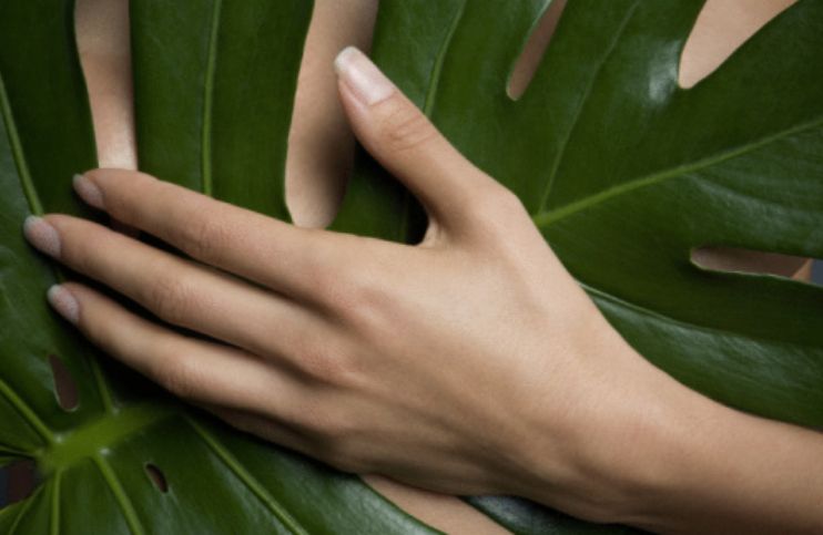 Błyszczące paznokcie u rąk – o czym świadczą?