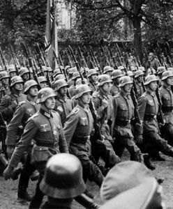 Kampania sierpniowa - dlaczego Adolf Hitler odłożył atak na Polskę?