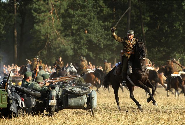 Polscy ułani nie atakowali czołgów lancami. Dziennikarz przyznał, że zmyślił historię