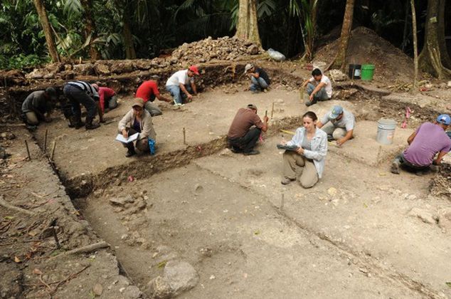 Cywilizacja Majów powstała 3000 lat temu dzięki współpracy małych grup wędrujących po dżungli