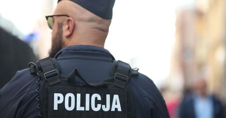 Pięciolatek wypadł z okna w Głogowie. Policja bada sprawę