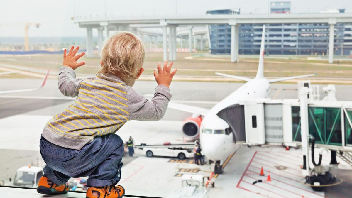 Dziecko w samolocie
