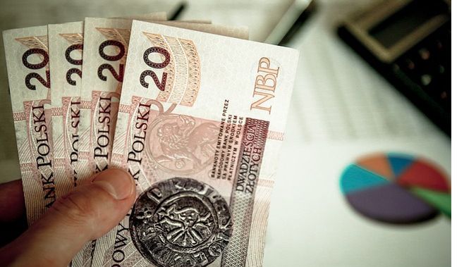 8 faktów o pieniądzach, o których powinna pamiętać każda kobieta