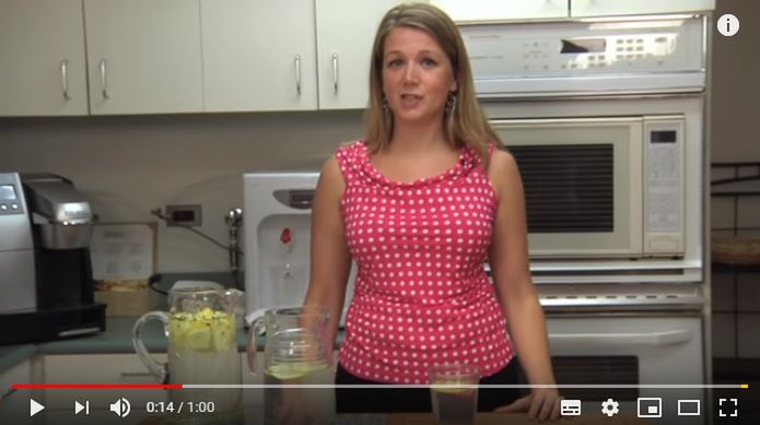 Diana Kelly proponuje napój, który pozwoli spalić tłuszcz na brzuchu