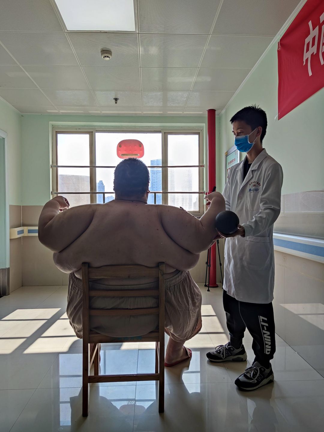 Podczas pandemii przytył 100 kilo