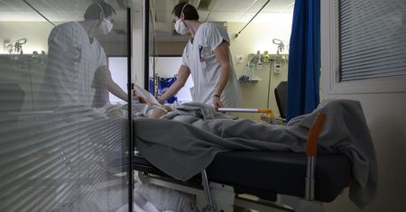 Kto jest najbardziej narażony na zakażenie małpią ospą? WHO wymienia cztery grupy ryzyka