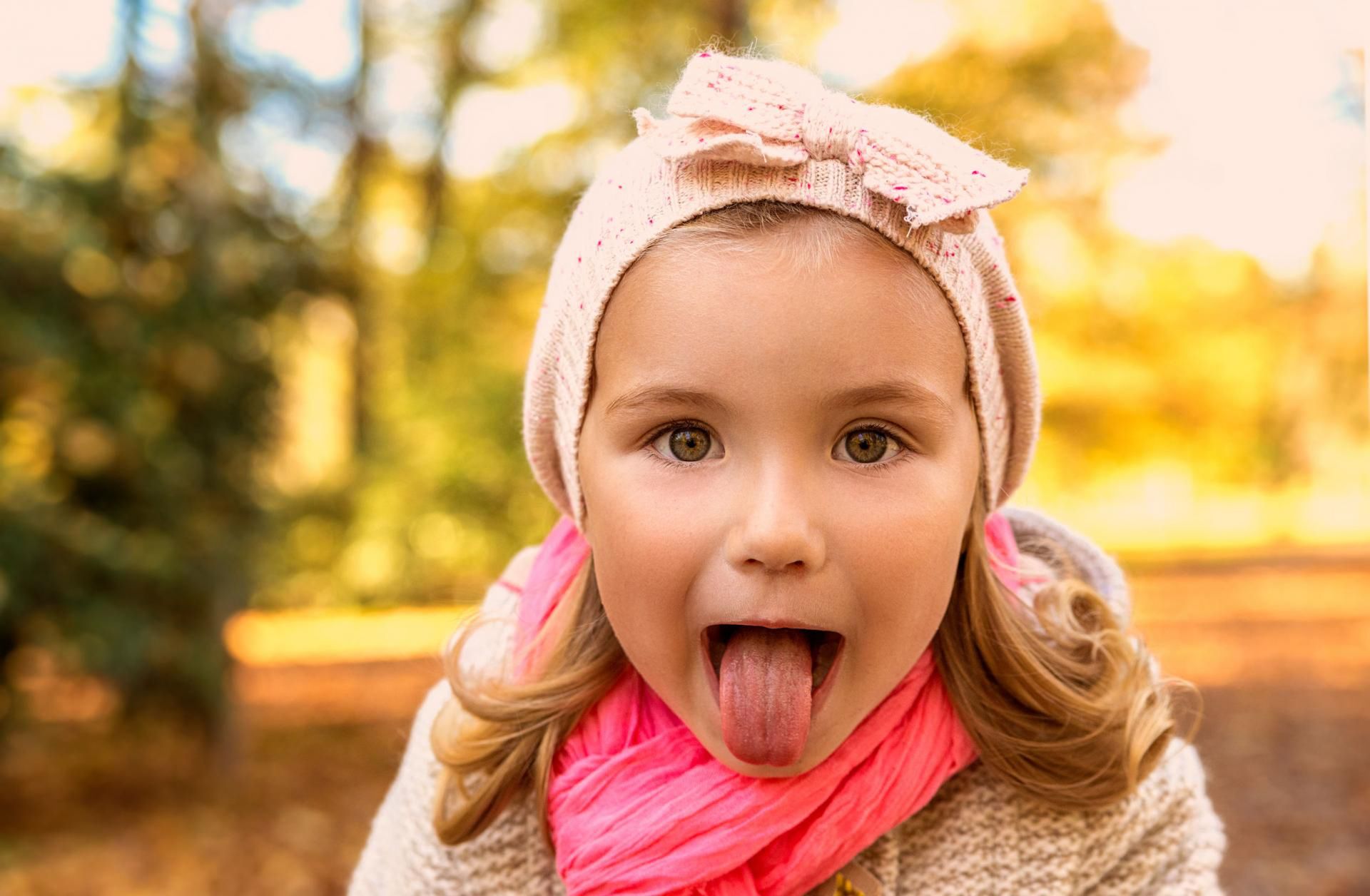 Żółty nalot na języku może pojawić się u dzieci