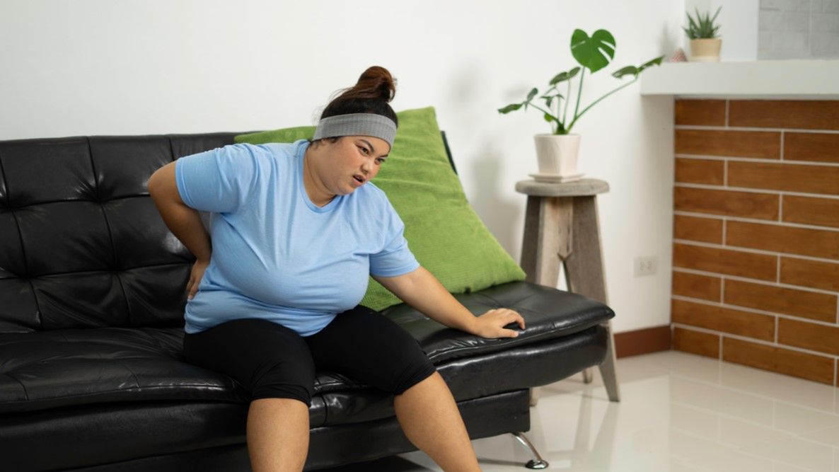 Puchnięcie nóg od kolan w dół może pojawić się w wielu okolicznościach.