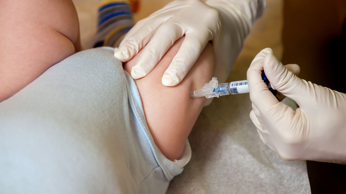 Szczepienie DTP jest obowiązkowe, stosuje się je u dzieci od 7. tygodnia do 2. roku życia